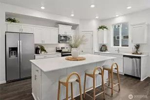 10770 188 St E, Puyallup, WA 98374 - Photo 11