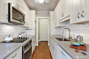 5810 Cowen Pl NE, Seattle, WA 98105 - Photo 17