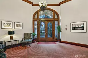 5810 Cowen Pl NE, Seattle, WA 98105 - Photo 3