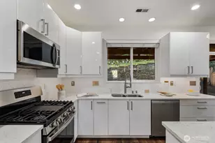 35121 SE Terrace St, Snoqualmie, WA 98065 - Photo 13