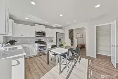 8332 39th Street NE, Marysville, WA 98270 - Photo 7