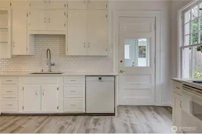 424 8th Avenue W, Kirkland, WA 98033 - Photo 13