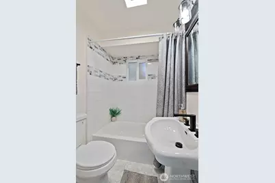 2311 N 88th St, Seattle, WA 98103 - Photo 11