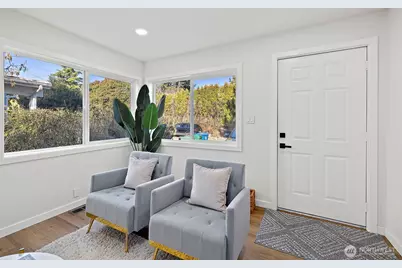 2311 N 88th St, Seattle, WA 98103 - Photo 9