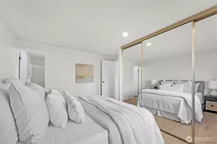 23301 Lakeview Dr, Mountlake Terrace, WA 98043 - Photo 13