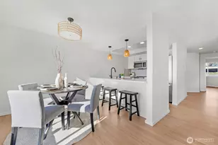 23301 Lakeview Dr, Mountlake Terrace, WA 98043 - Photo 7