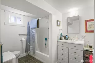 5833 Woodlawn Ave N, Seattle, WA 98103 - Photo 33