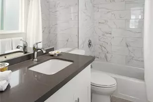 150 Valley St, Seattle, WA 98109 - Photo 23