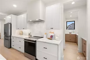 300 SE 208th St, Bothell, WA 98012 - Photo 17