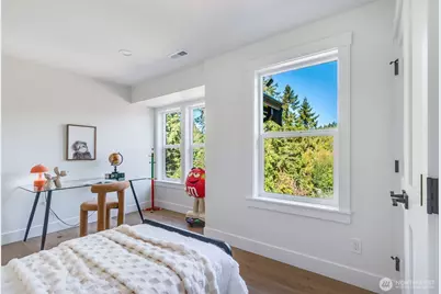 10661 Forbes Creek Drive, Kirkland, WA 98033 - Photo 27