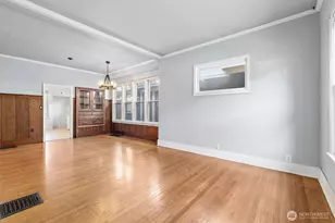 1721 3rd Ave N, Seattle, WA 98109 - Photo 5