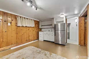 1721 3rd Ave N, Seattle, WA 98109 - Photo 31