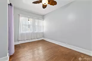 1721 3rd Ave N, Seattle, WA 98109 - Photo 11