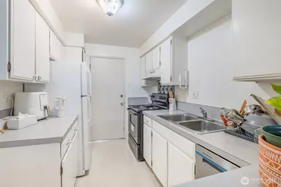3425 S 176th Street #282, SeaTac, WA 98188 - Photo 7