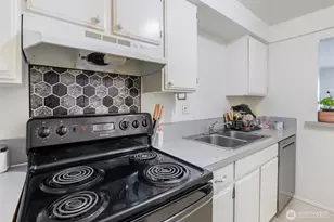 3425 S 176th St, SeaTac, WA 98188 - Photo 9