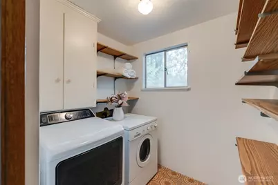 17104 Dayton Avenue N, Shoreline, WA 98133 - Photo 13