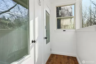 701 Galer St #609, Seattle, WA 98109 - Photo 19