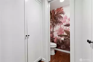 701 Galer St, Seattle, WA 98109 - Photo 15