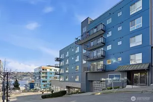 701 Galer St, Seattle, WA 98109 - Photo 31