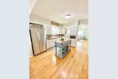 590 SE Bush Street, Issaquah, WA 98027 - Photo 9