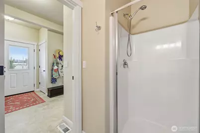 9235 180th Lane SW, Rochester, WA 98579 - Photo 25