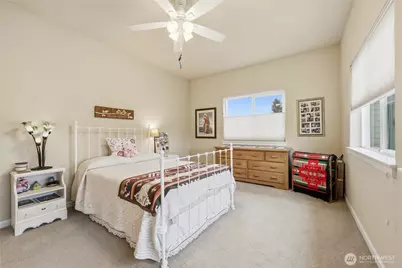 9235 180th Lane SW, Rochester, WA 98579 - Photo 31