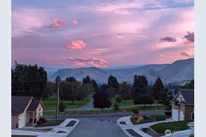 2007 Westhaven, Wenatchee, WA 98801 - Photo 3