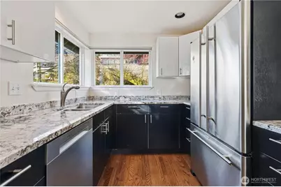 314 25th Avenue E, Seattle, WA 98112 - Photo 11