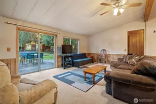 10714 180th St SE, Snohomish, WA 98296 - Photo 19