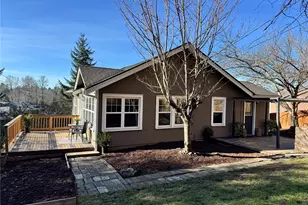 10521 Lake View Dr, Lake Stevens, WA 98258 - Photo 3