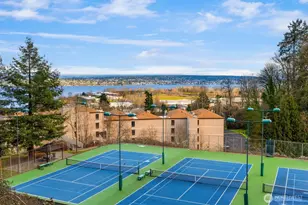 8046 Fairway Dr NE, Seattle, WA 98115 - Photo 39