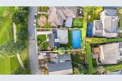 8046 Fairway Drive NE, Seattle, WA 98115 - Photo 29