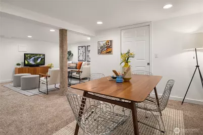 8046 Fairway Drive NE, Seattle, WA 98115 - Photo 23