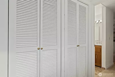 3030 14th Avenue W #106, Seattle, WA 98119 - Photo 25