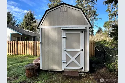 864 Hassalo Avenue SE, Ocean Shores, WA 98569 - Photo 9