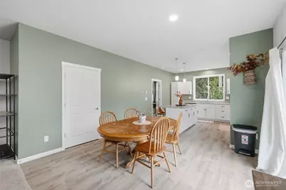 8470 Golden Valley Drive, Maple Falls, WA 98266 - Photo 13