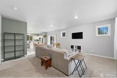 8470 Golden Valley Drive, Maple Falls, WA 98266 - Photo 9