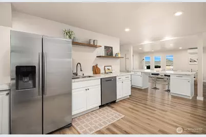 9277 Spear Place S, Seattle, WA 98118 - Photo 7