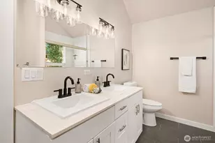 9277 Spear Pl S, Seattle, WA 98118 - Photo 21