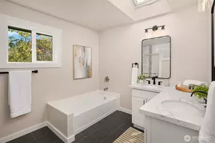 9277 Spear Pl S, Seattle, WA 98118 - Photo 15