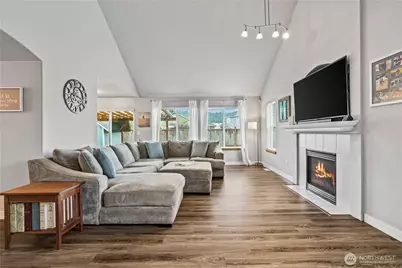 310 Orting Avenue NW, Orting, WA 98360 - Photo 3