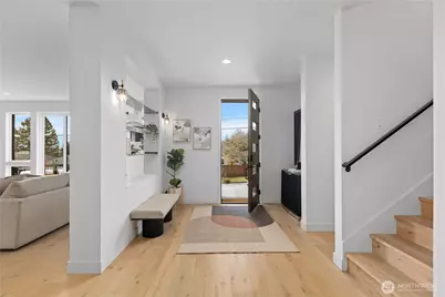 2558 30th Avenue W, Seattle, WA 98199 - Photo 5