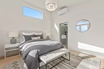 2562 30th Avenue W, Seattle, WA 98199 - Photo 17