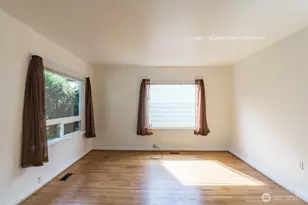 8341 26th Ave NW, Seattle, WA 98117 - Photo 3