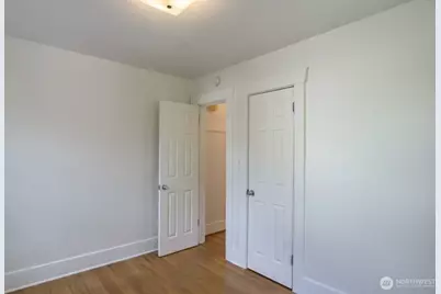 8341 26th Avenue NW, Seattle, WA 98117 - Photo 9