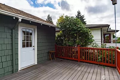8341 26th Avenue NW, Seattle, WA 98117 - Photo 15