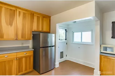 8341 26th Avenue NW, Seattle, WA 98117 - Photo 7