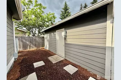 1311 104th St E, Tacoma, WA 98445 - Photo 5