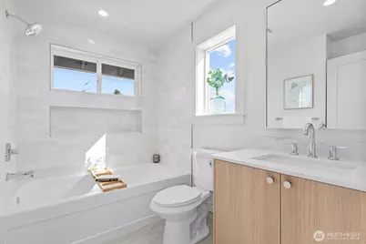 7350 22nd Avenue NW, Seattle, WA 98117 - Photo 19