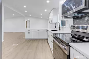 706 164th St Ct E, Spanaway, WA 98387 - Photo 9